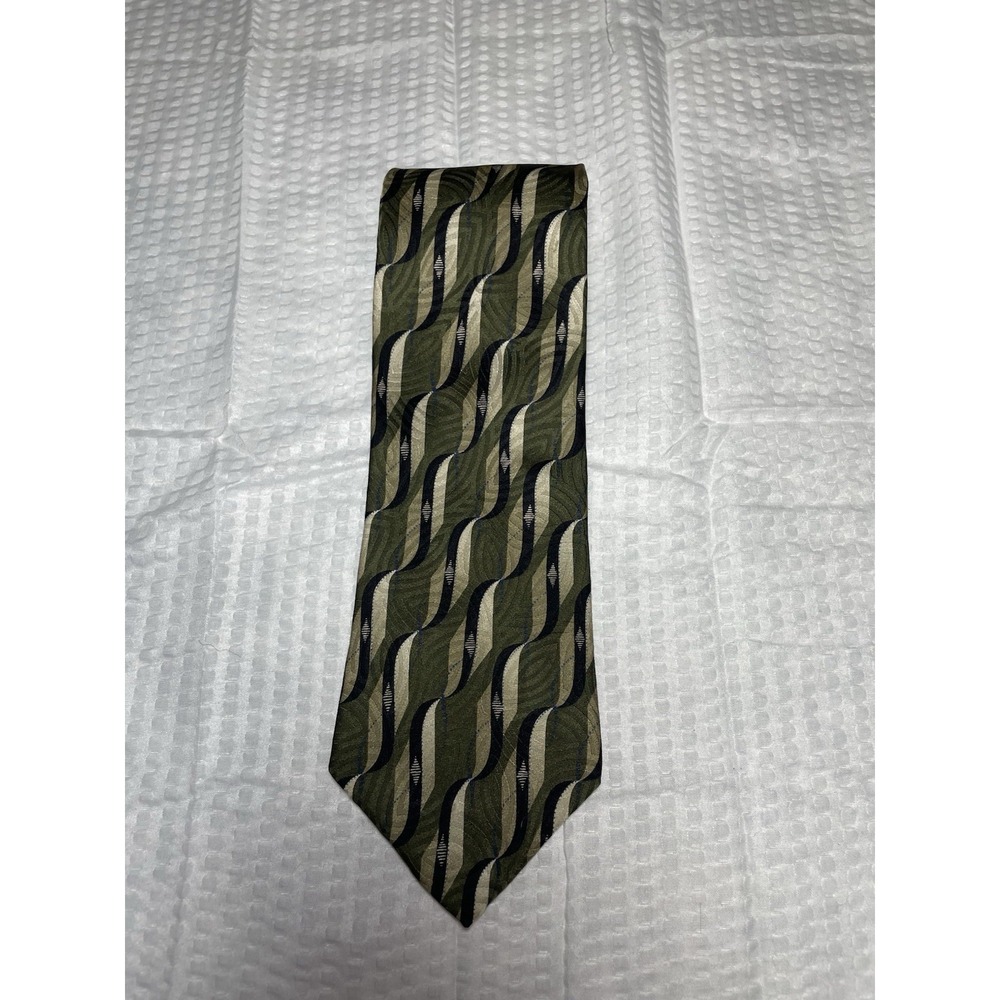 Villa Bugatti Tie Made In The USA From 100% Silk Imported From Italy